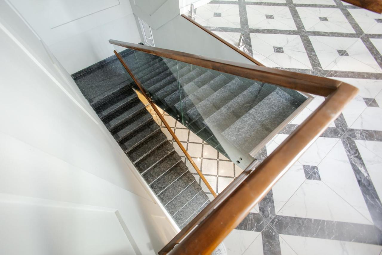 281 Hotel Бишкек Екстериор снимка
